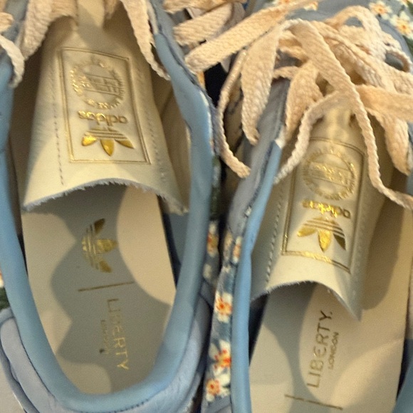 adidas Sambae Liberty London Floral Embroidery Blue Cream White - Picture 5 of 6